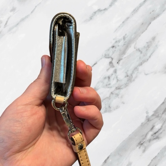 Michael Kors Vintsge Y2K Metallic Silver Wristlet and Phone Case Wallet - Picture 7 of 15